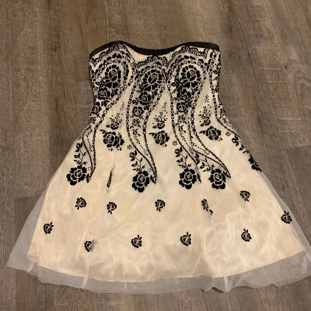 Girls size 11/12 cream/black floral lace dress